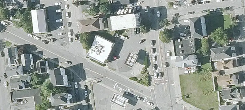 Gas Station with Four Pumps