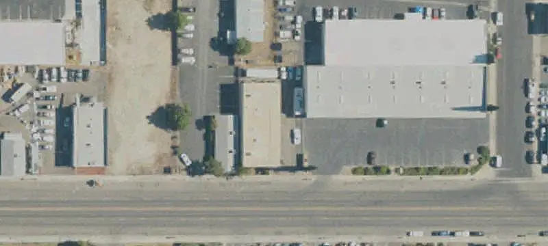 NNN Industrial Property with Roll-Up Doors
