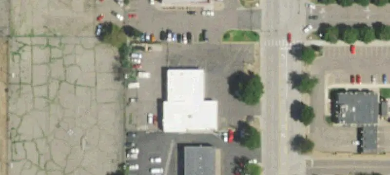 Automotive Service Facility with Fenced Yard
