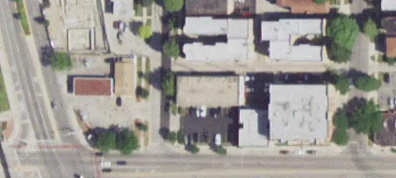 9-Tenant Strip Mall