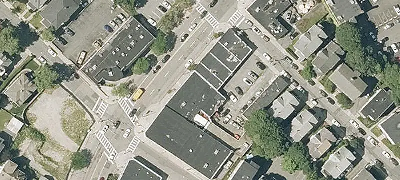Retail Space Near Area Retailers