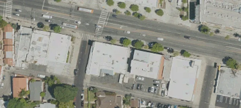 Prime Retail Location in Sherman Oaks