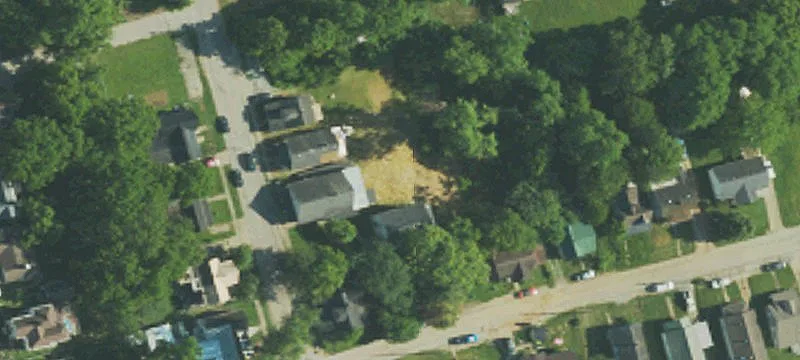 Versatile Commercial Building on Large Lot