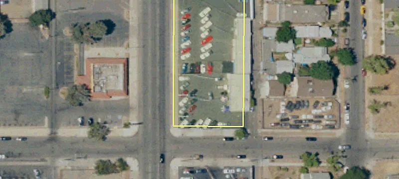 Freestanding Building on Corner Lot