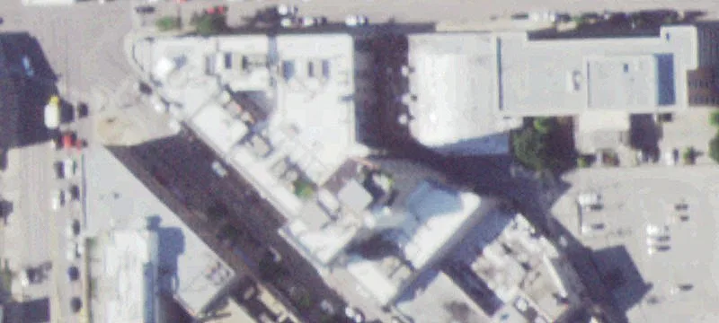 Retail Space on Lincoln Avenue