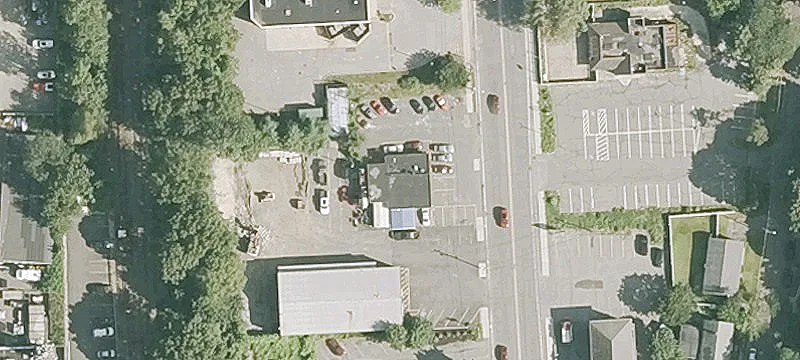 Main Street Garage/Shop For Sale