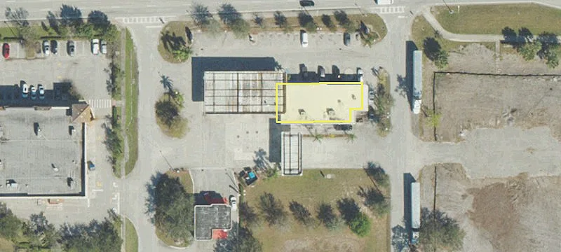 Retail Space in Thriving Plaza