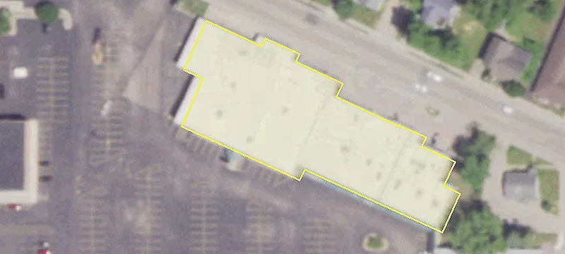 Retail Space in Wolf River Plaza
