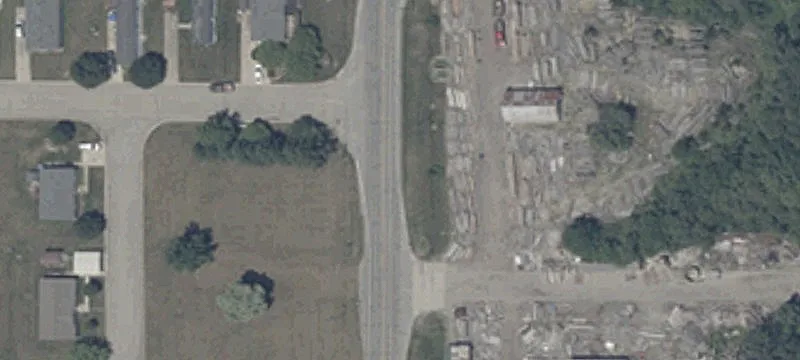 Retail Space in Hartford City