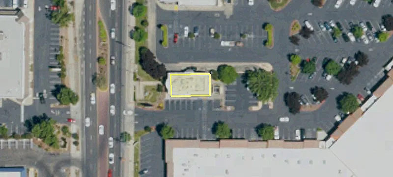 Prominent Retail Center on Sunrise
