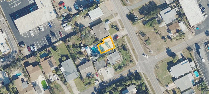 Beachside Lot Near Dahlia Avenue