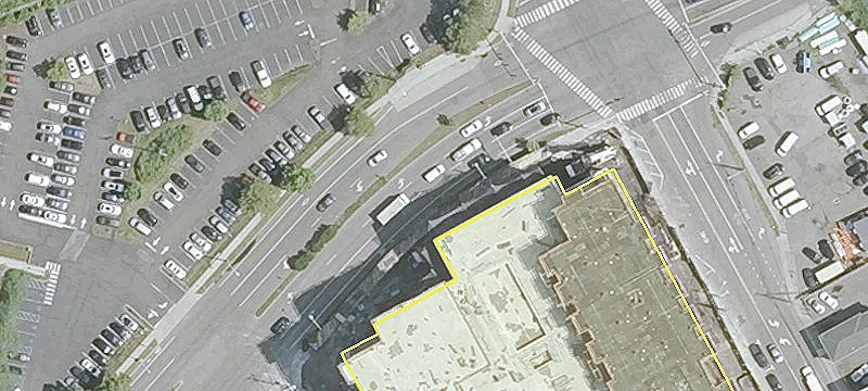 Retail Space in Luxury Development