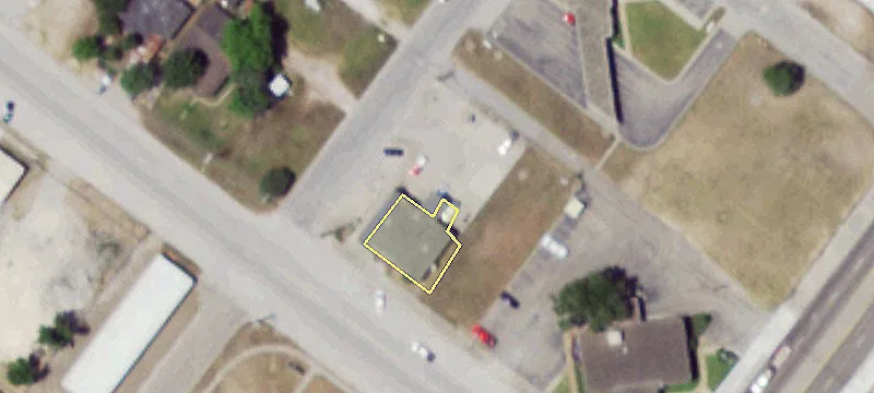 Retail Building in Central Odem