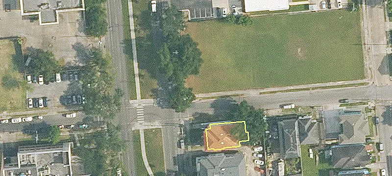 Napoleon Avenue Commercial Lot For Rent