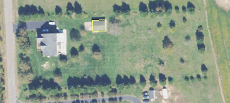 182-Acre Farm with Metal Barn
