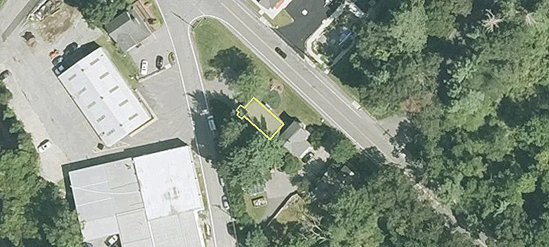 Retail Building with Basement Storage