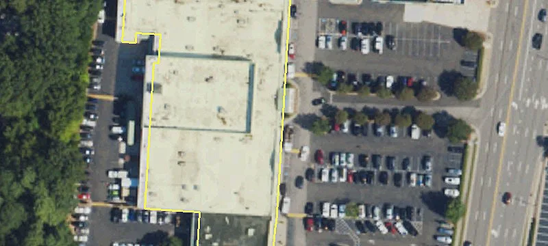 Retail/Restaurant Space For Lease