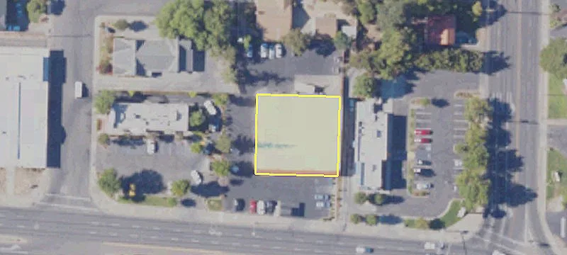 Prime Retail Location on Highway