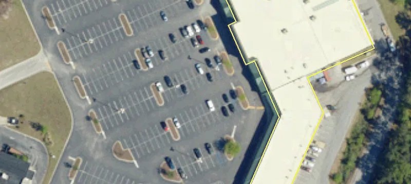 Restaurant Spaces in Renovated Center