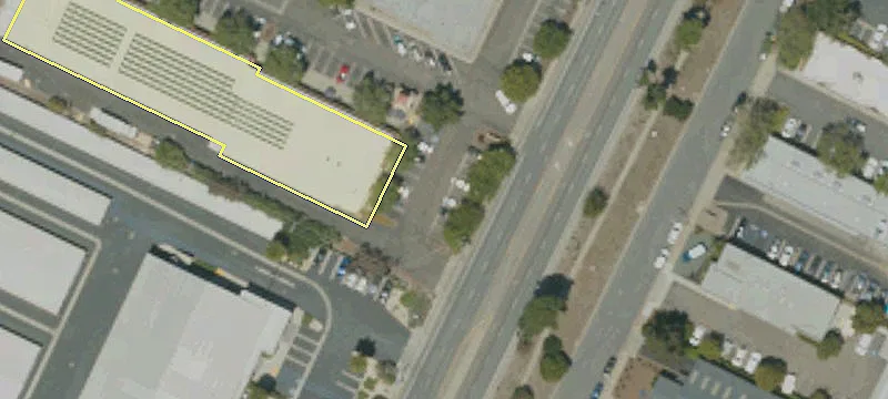 Conveniently Located Commercial Space