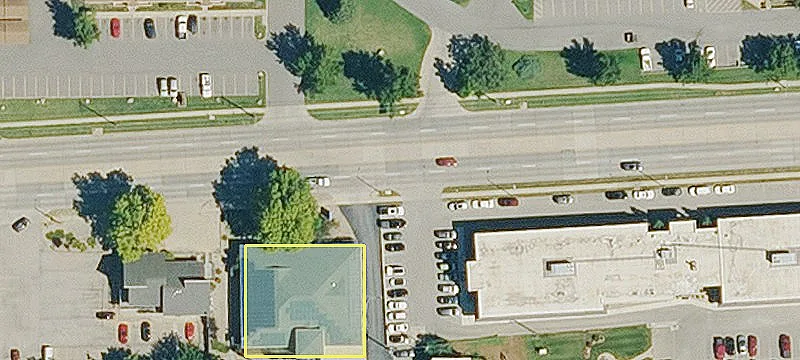 Retail Space Near Lake Shawnee