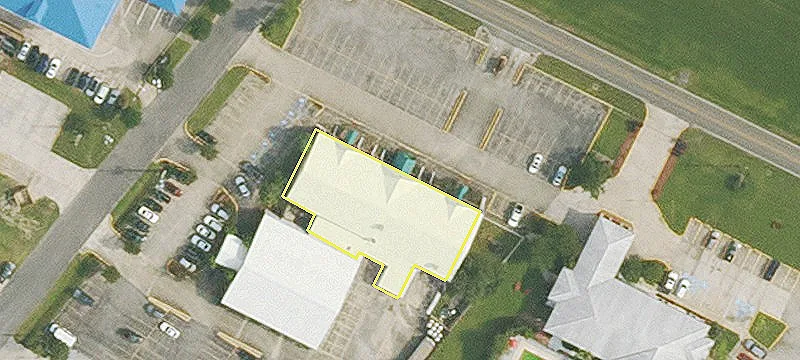 Retail Center End Cap Space
