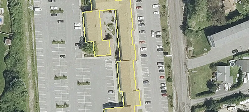 Retail/Office Space with High Visibility