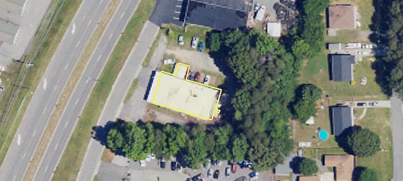 Prime Land on Freeway Drive