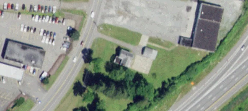 Office/Retail Building Near Airport