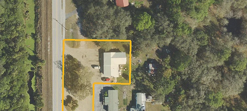 Established Convenience Store on 1.05 Acres