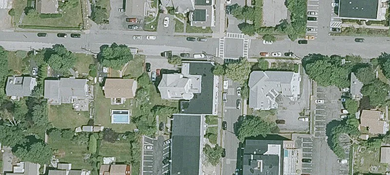 Mixed-Use Property Near the Ocean