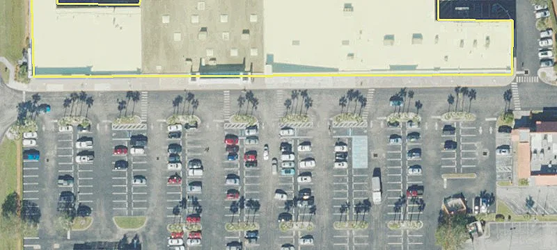 Retail Space in Shopping Center