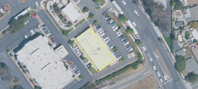 Retail Center with Established Tenants