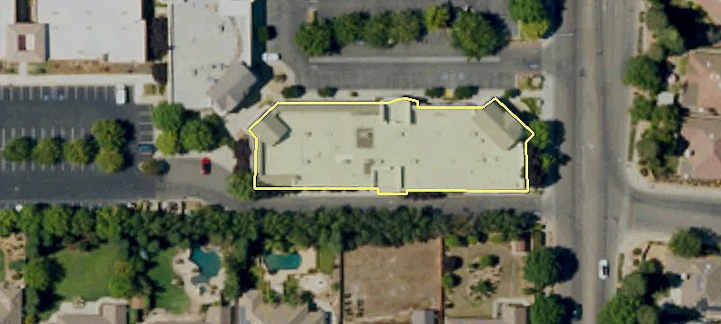 Retail Spaces in Grove Center