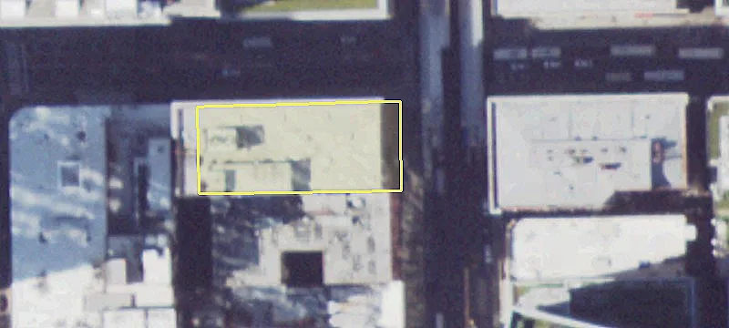 Heyworth Building: Prime Downtown Location