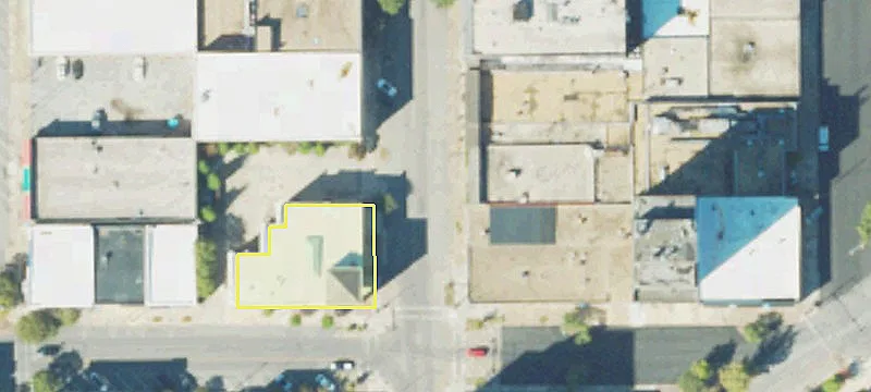 Office/Warehouse Building on Large Lot