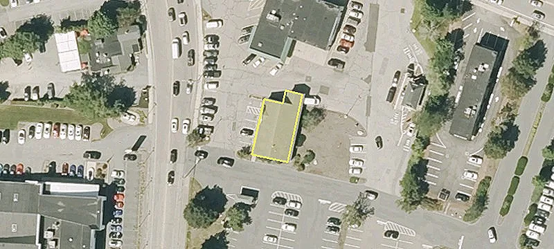 Retail Space in Queen Anne Plaza