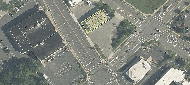 Corner Retail or Automotive Space