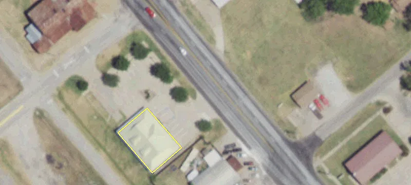 Retail/Showroom/Warehouse For Sale