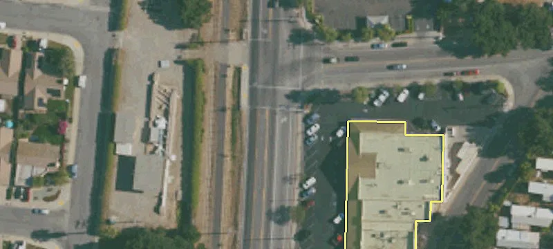 High-Traffic Shopping Center Space