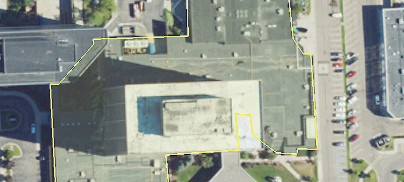 Office Space with Extensive Amenities