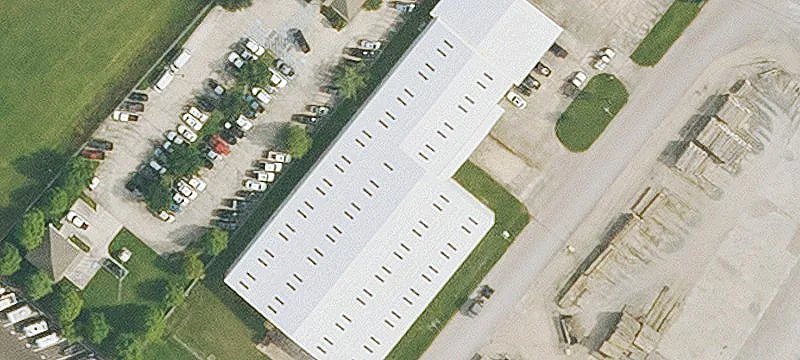 Office/Warehouse Building For Lease
