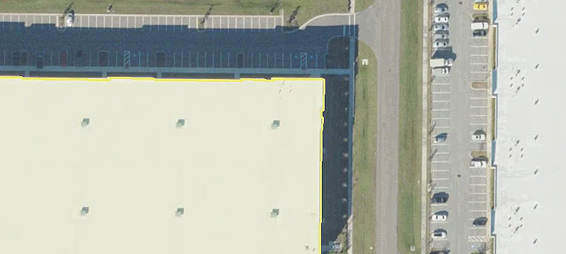 Warehouse Space with 32' Clearance