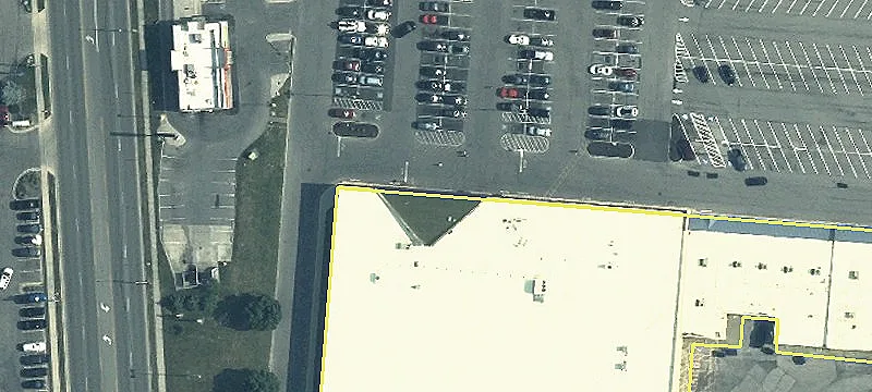 Grocery-Anchored Shopping Center For Rent