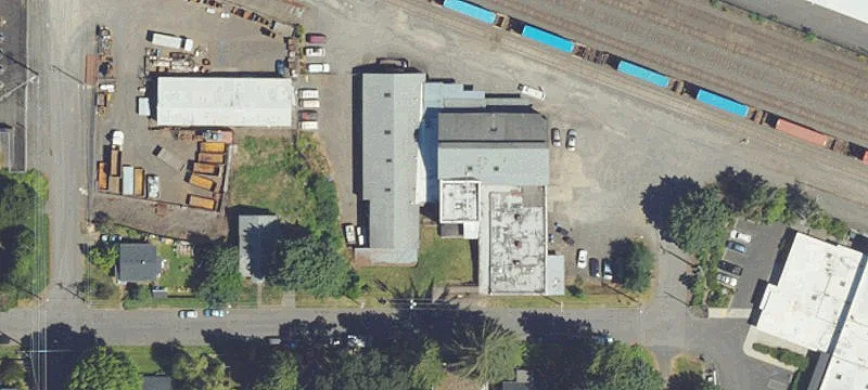 Farragut Factory Business Center