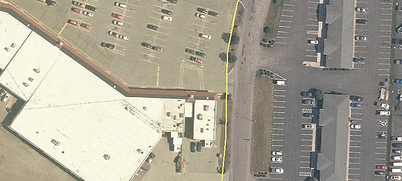 Retail Space in Hartville Center