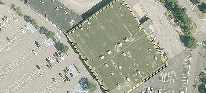 Grocery-Anchored Shopping Center For Rent