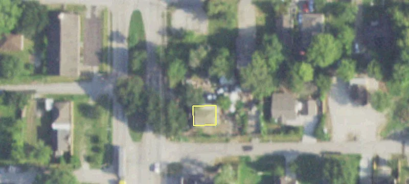 Retail Building Near Major Highways