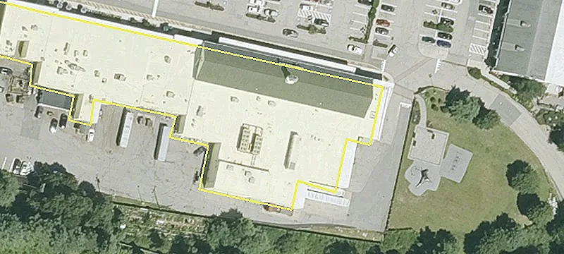 Neighborhood Center Anchored by Shaw's