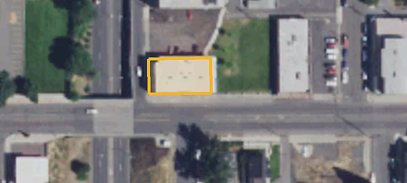 Mixed-Use Property on Broadway Avenue